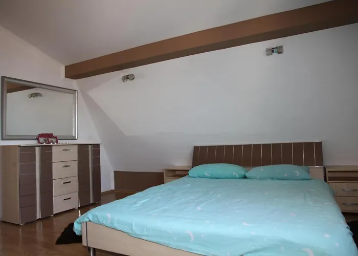 Hsh Apartments